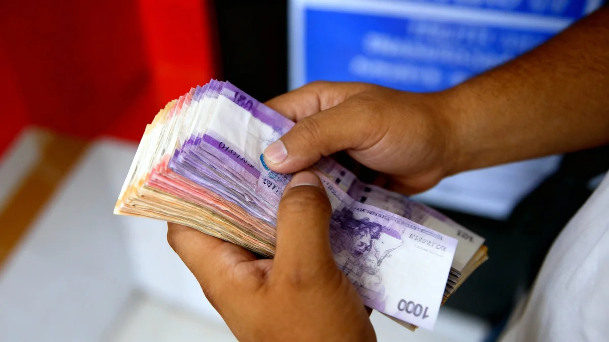 Asian Currency Sentiment Improves as Dollar Softens