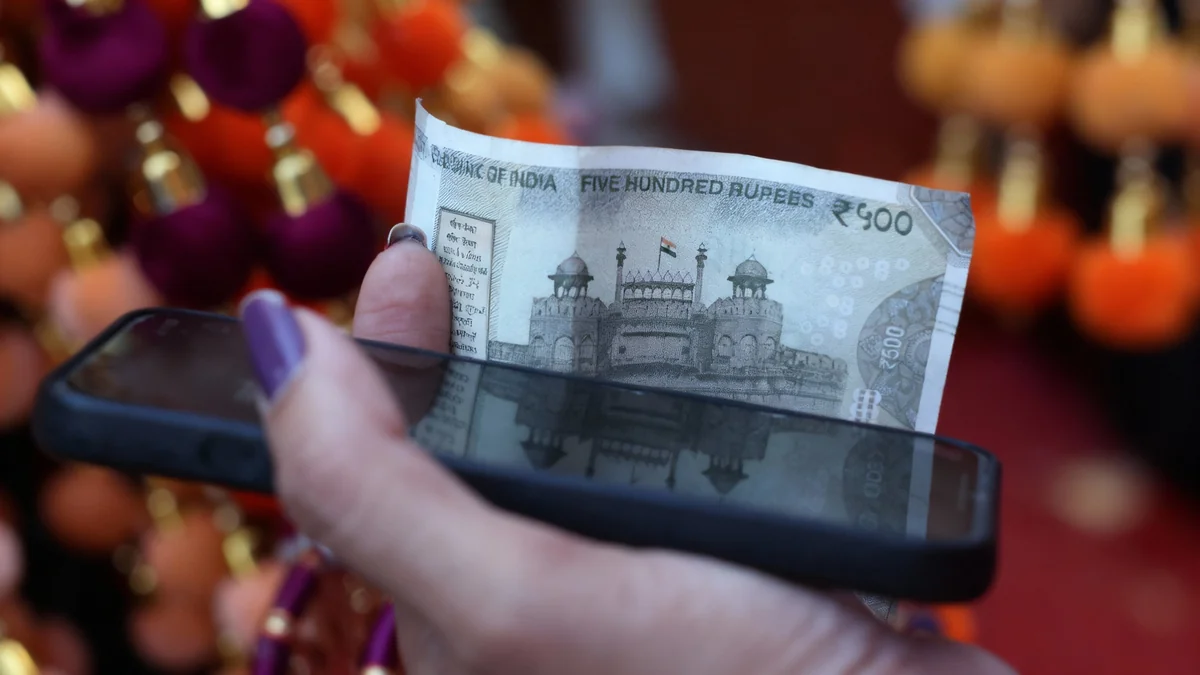 Indian Rupee Recovers After Trade Talk Caution