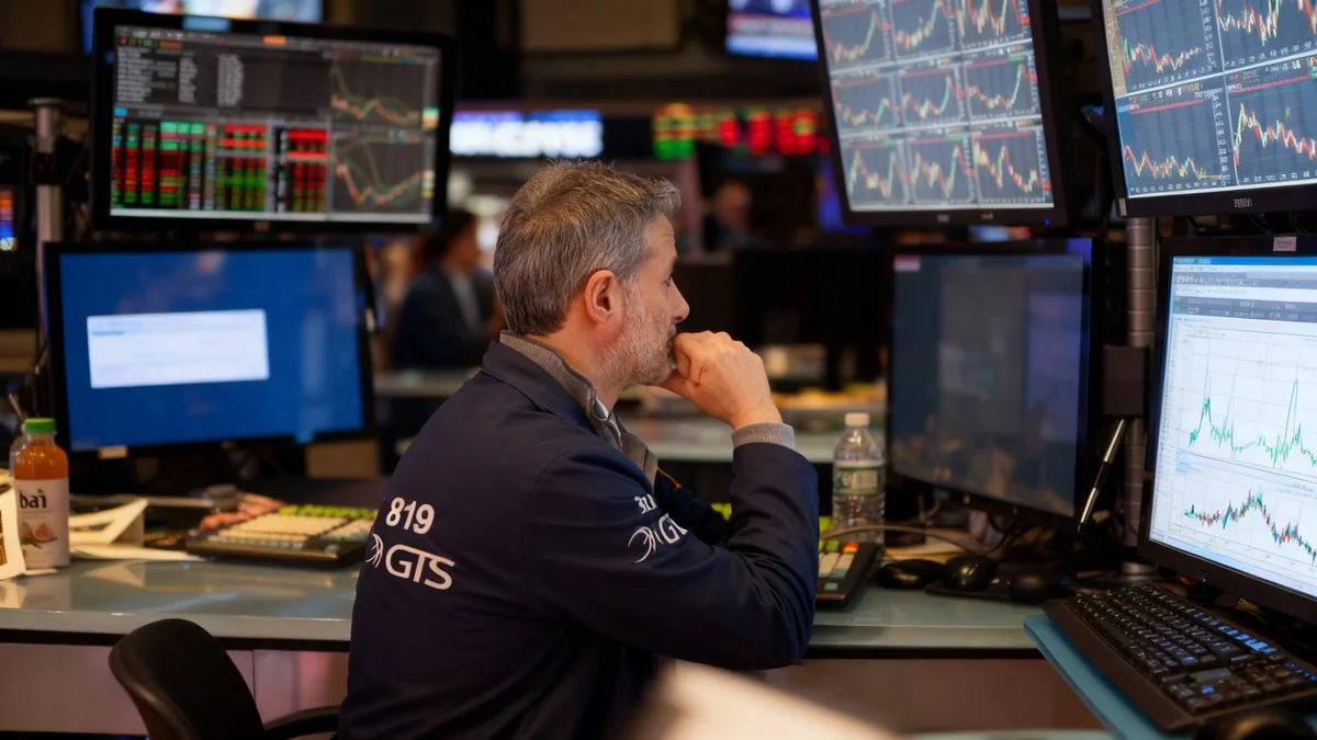 Markets Pause as Investors Eye Fed Meeting and Key Earnings